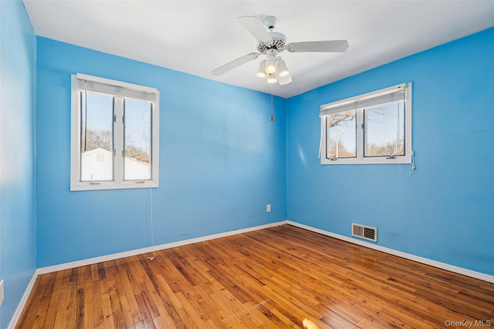 33 Fairlawn Lane, Centereach, NY 11720