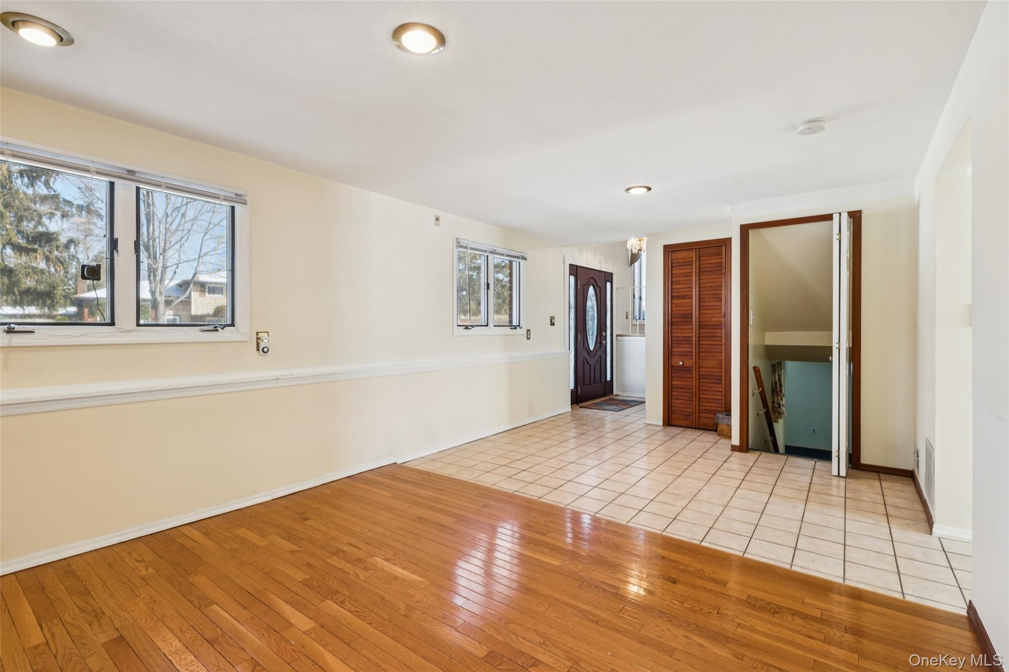 33 Fairlawn Lane, Centereach, NY 11720