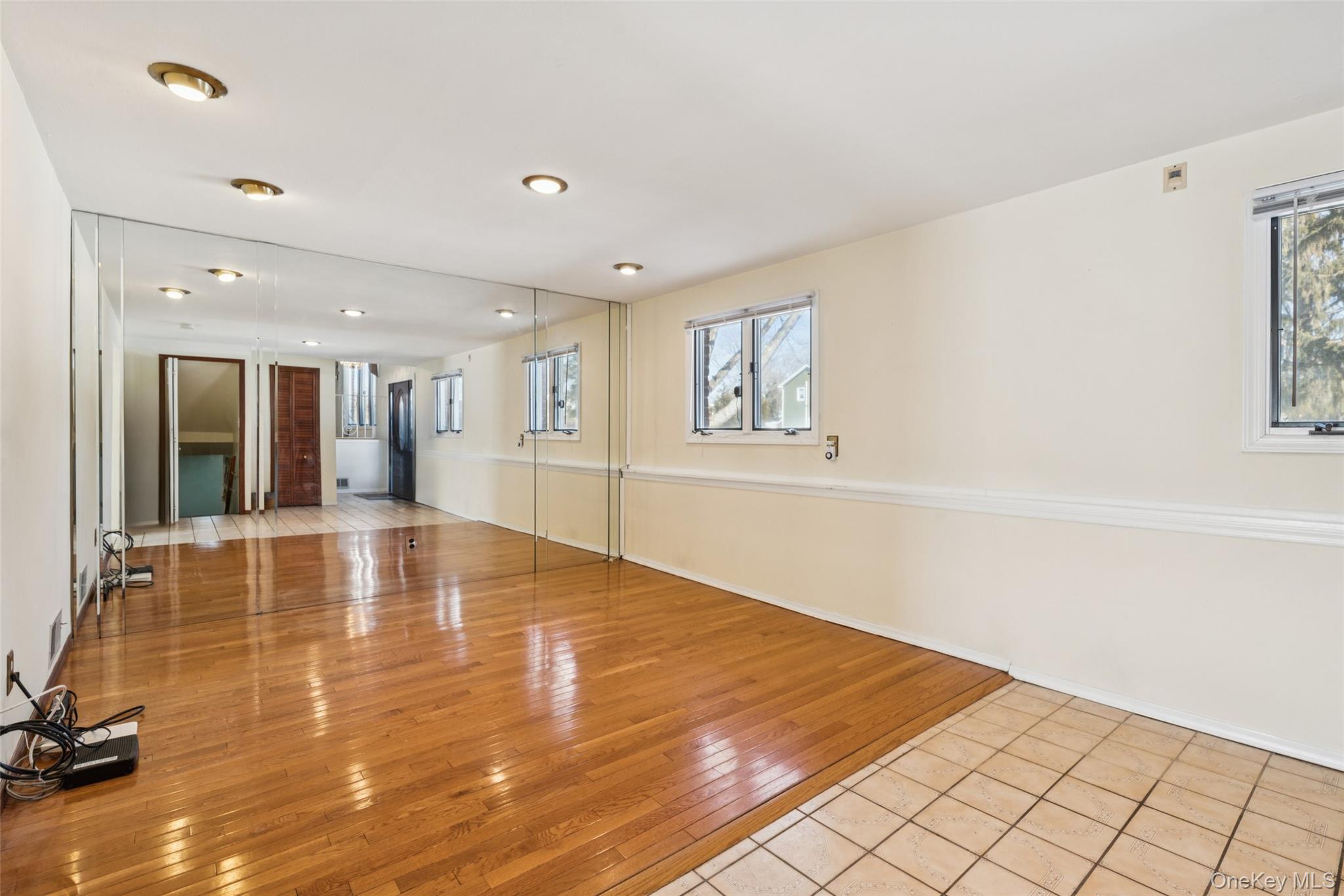 33 Fairlawn Lane, Centereach, NY 11720