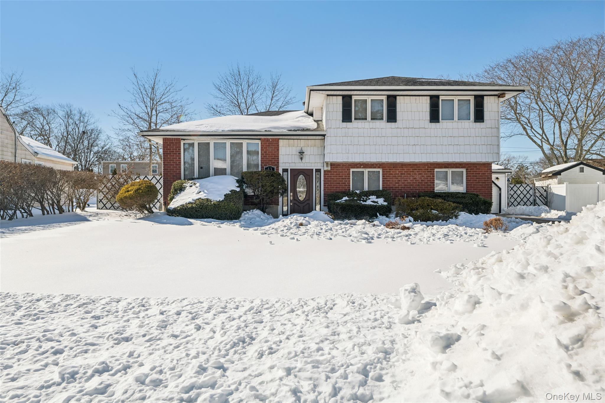 33 Fairlawn Lane, Centereach, NY 11720