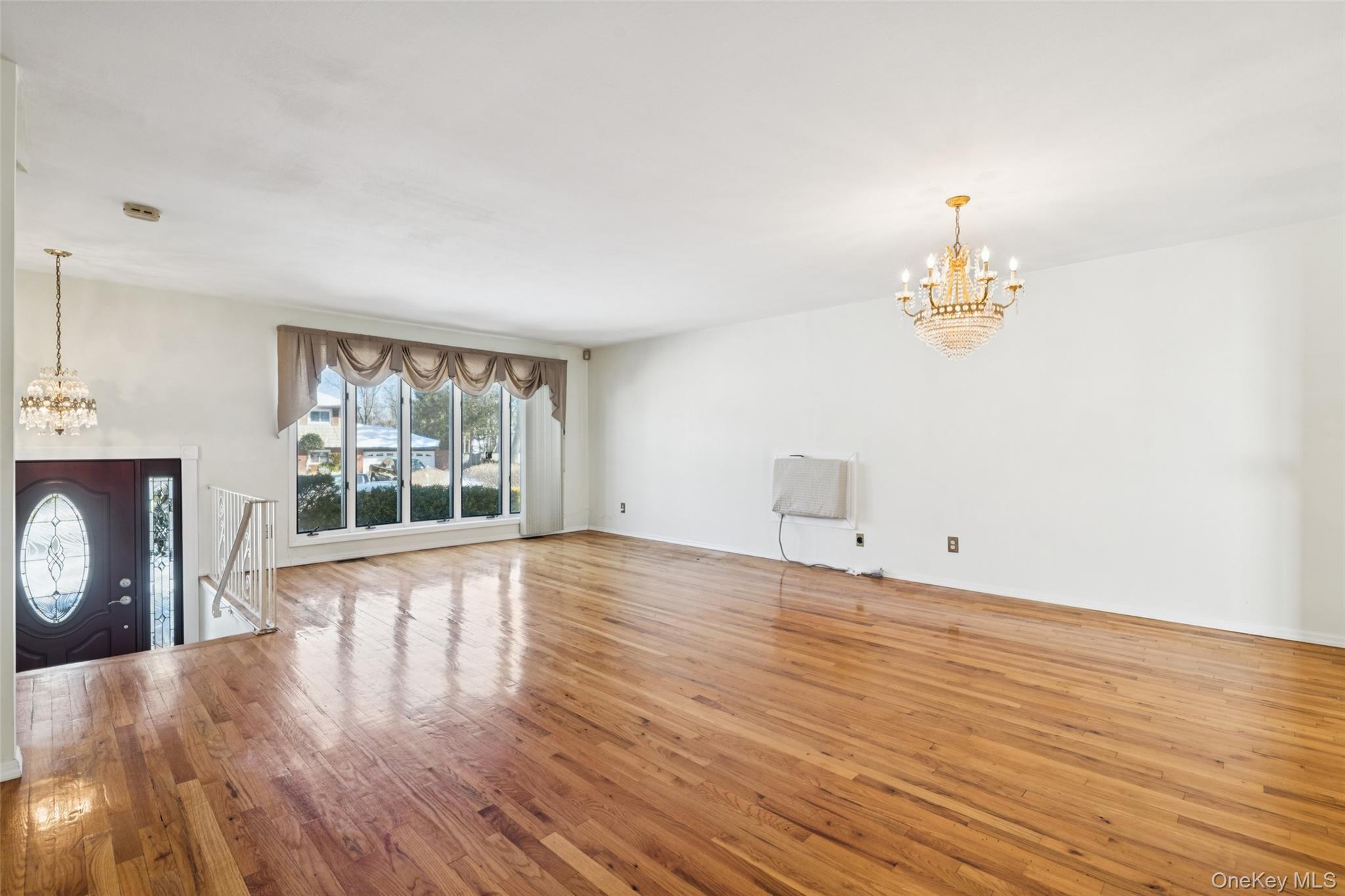 33 Fairlawn Lane, Centereach, NY 11720