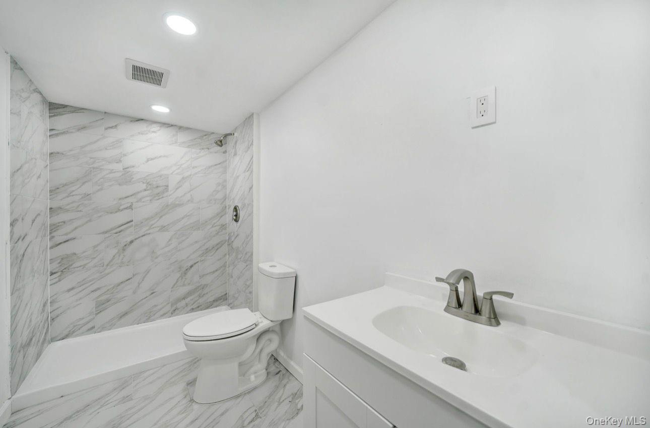 14 Morton Street, Brentwood, NY 11717