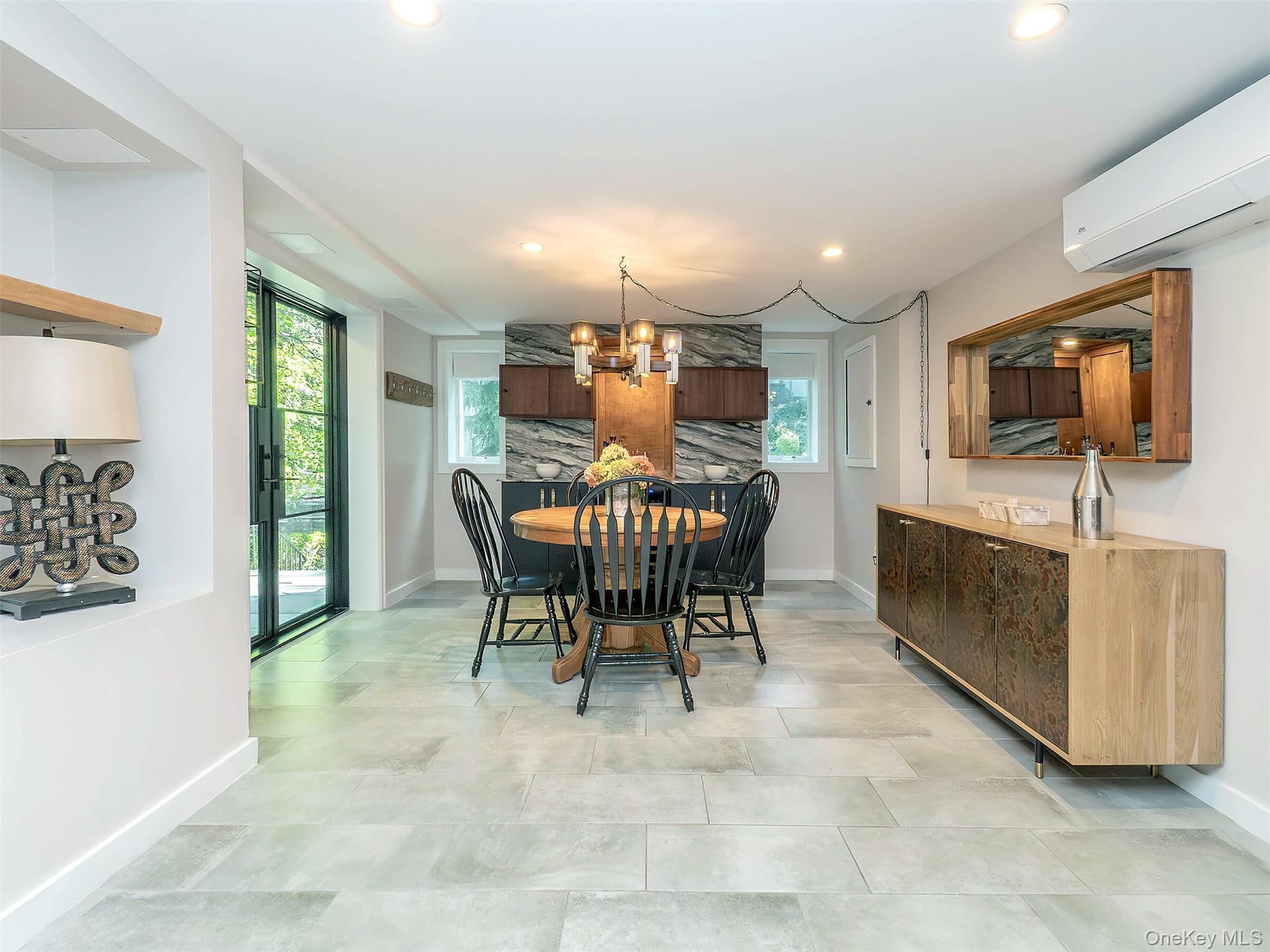 12 Winding Way, Sea Cliff, NY 11579