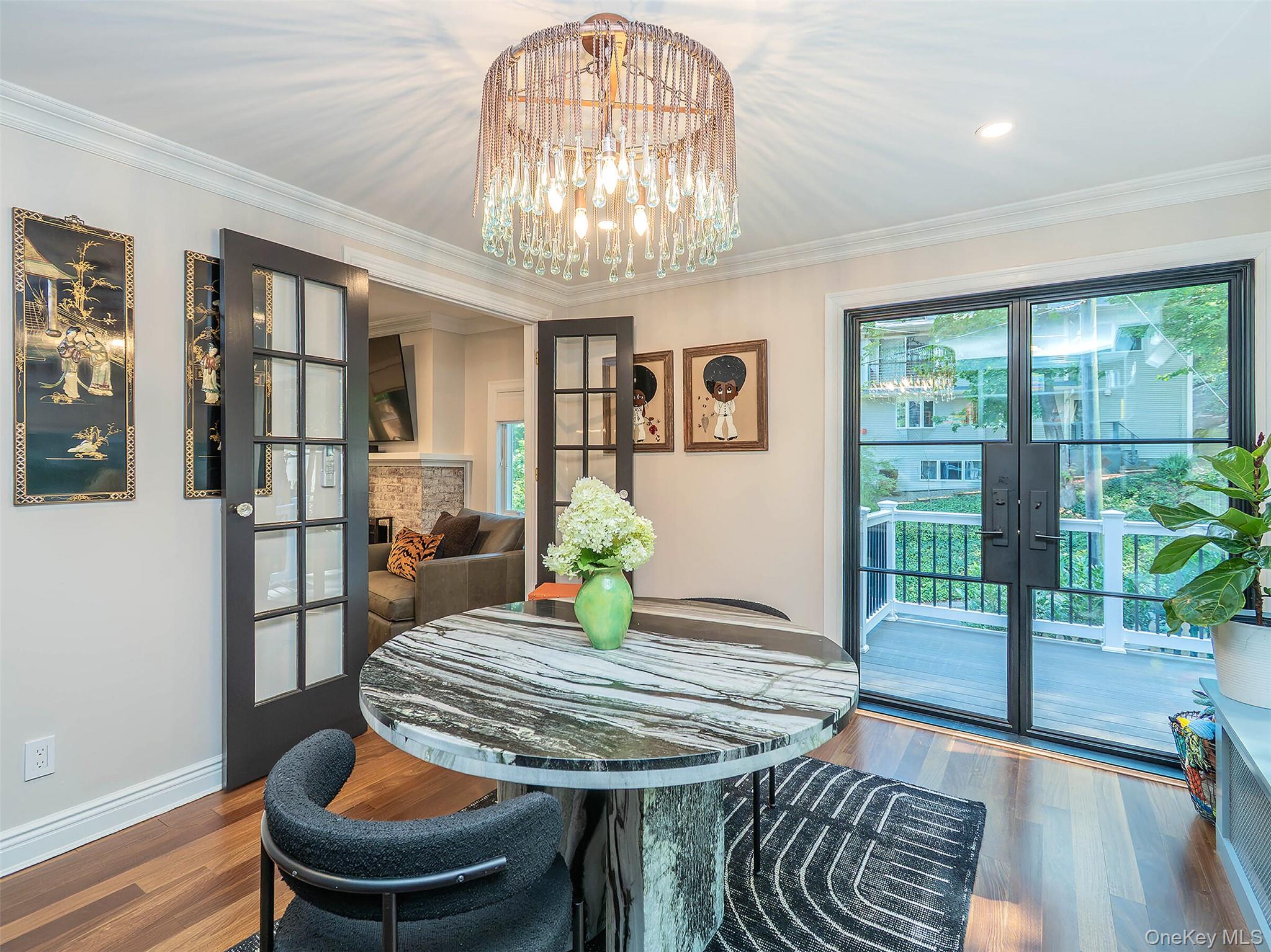 12 Winding Way, Sea Cliff, NY 11579