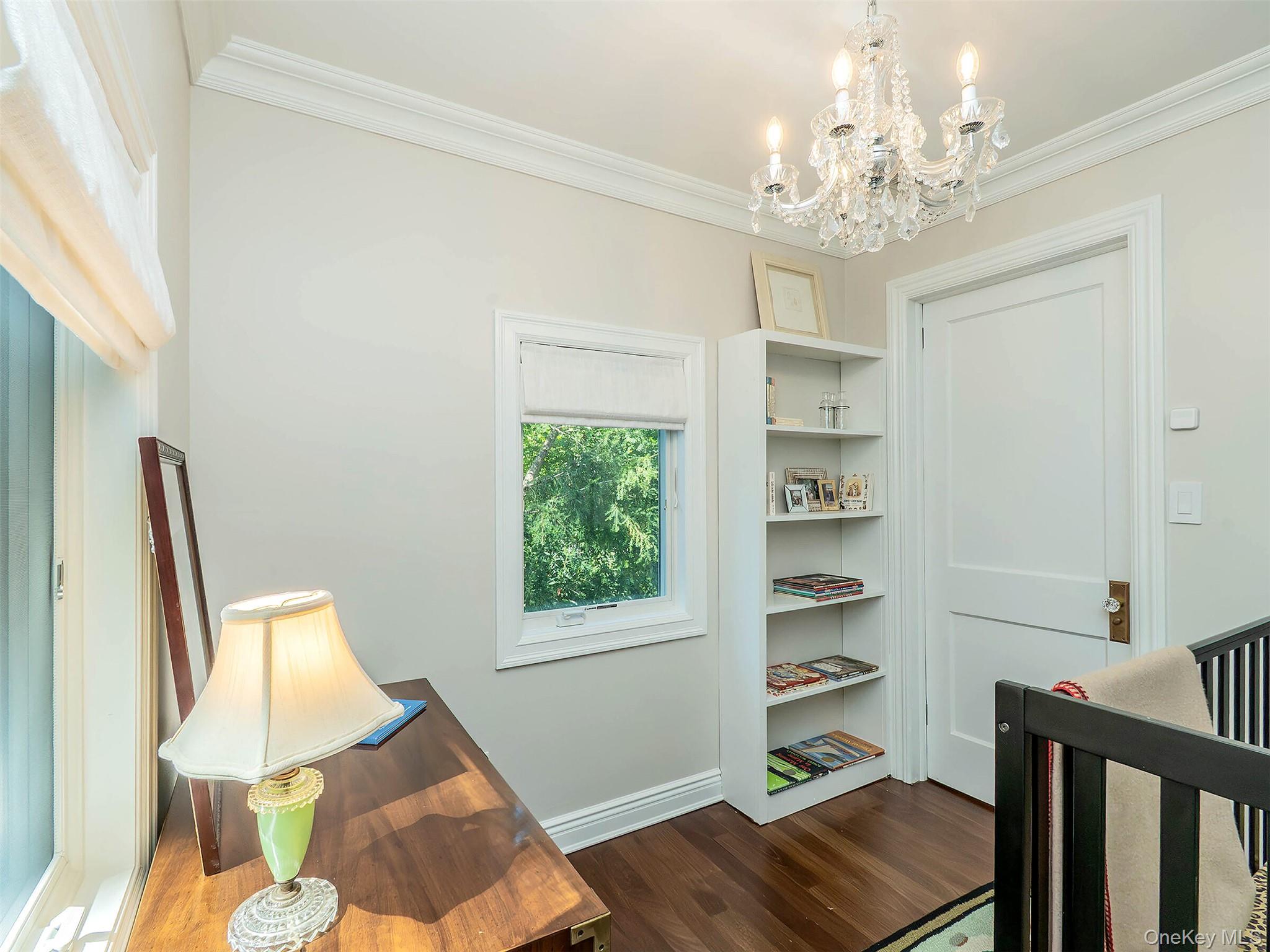 12 Winding Way, Sea Cliff, NY 11579