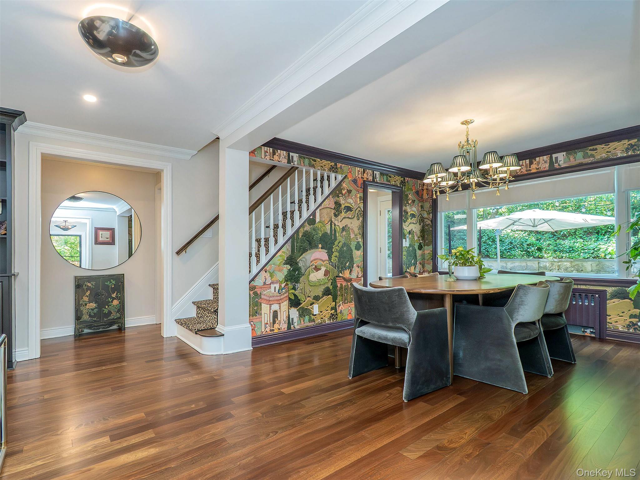 12 Winding Way, Sea Cliff, NY 11579