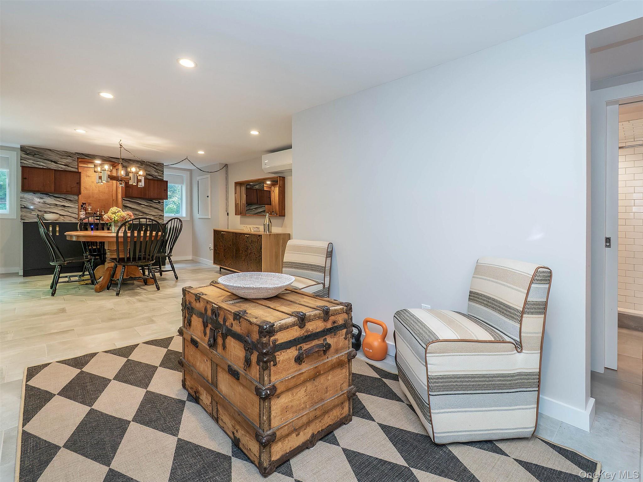 12 Winding Way, Sea Cliff, NY 11579