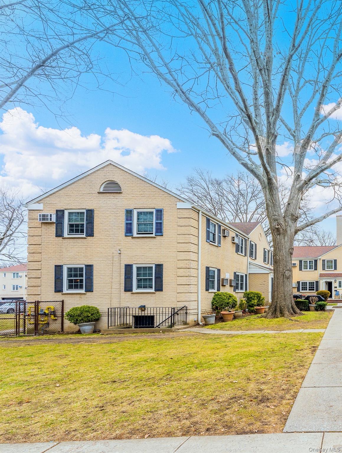 64-11 Springfield Blvd # B, Bayside, NY 11364