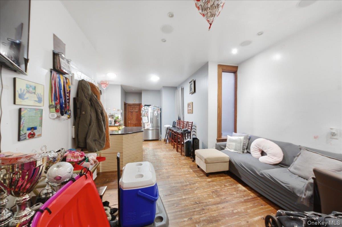 92 Elliott Avenue, Yonkers, NY 10705