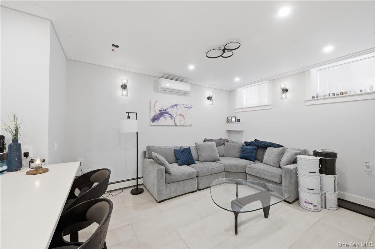 92 Elliott Avenue, Yonkers, NY 10705