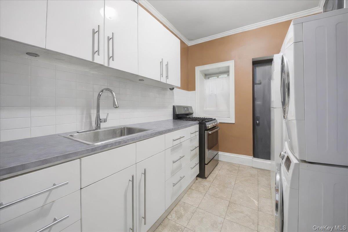 92 Elliott Avenue, Yonkers, NY 10705