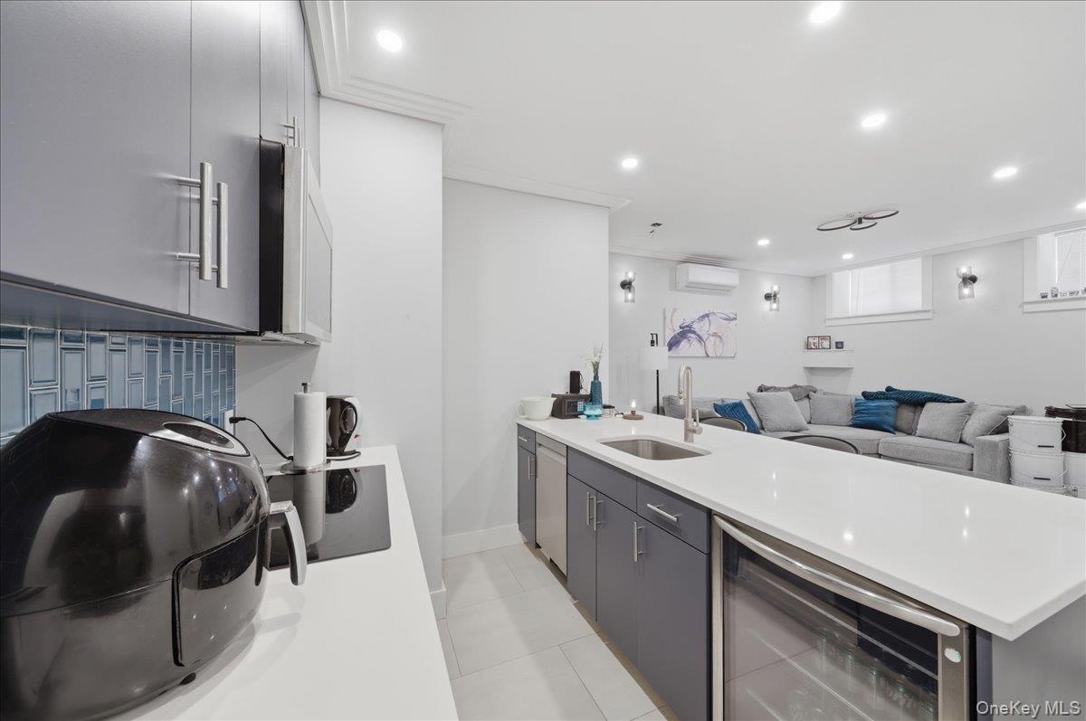 92 Elliott Avenue, Yonkers, NY 10705