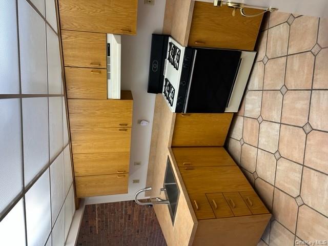 528 Main Street, Beacon, NY 12508