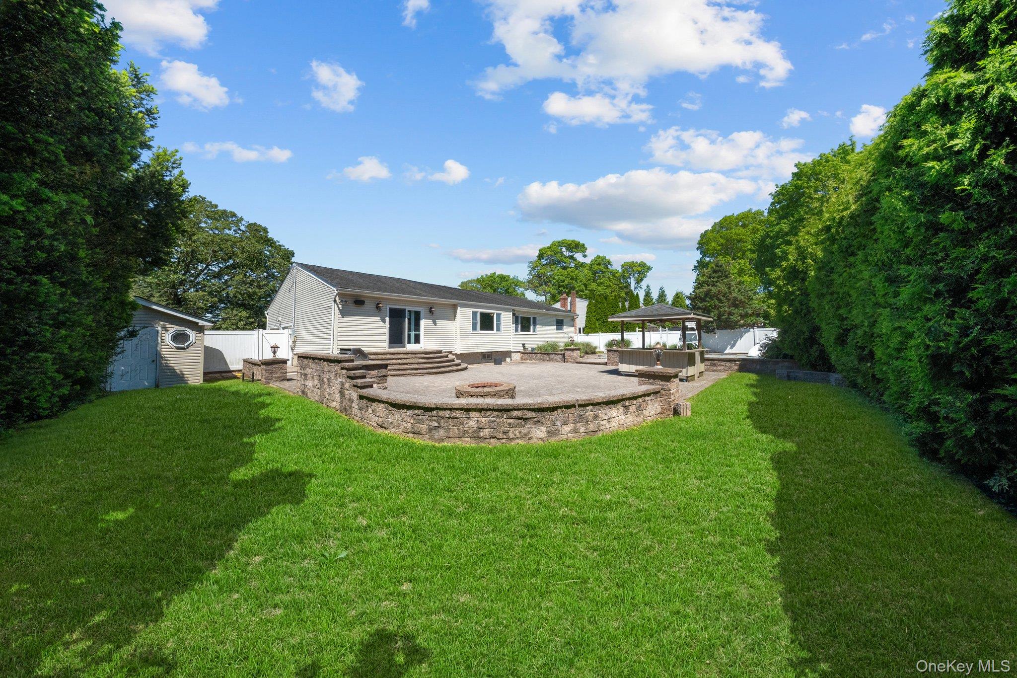 Lake Grove, NY 11755