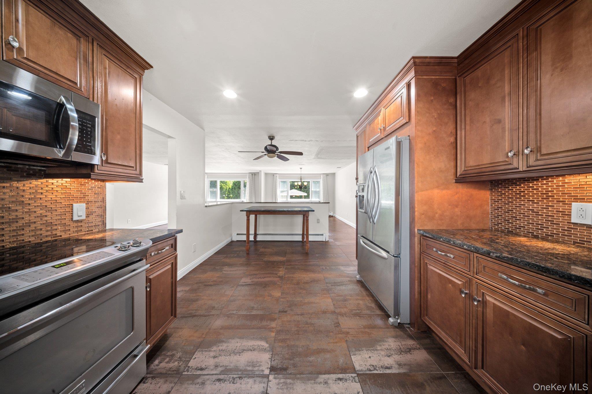 Lake Grove, NY 11755