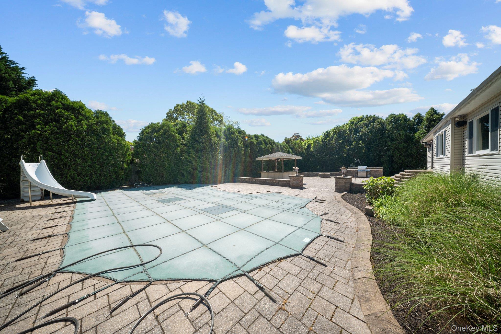 Lake Grove, NY 11755