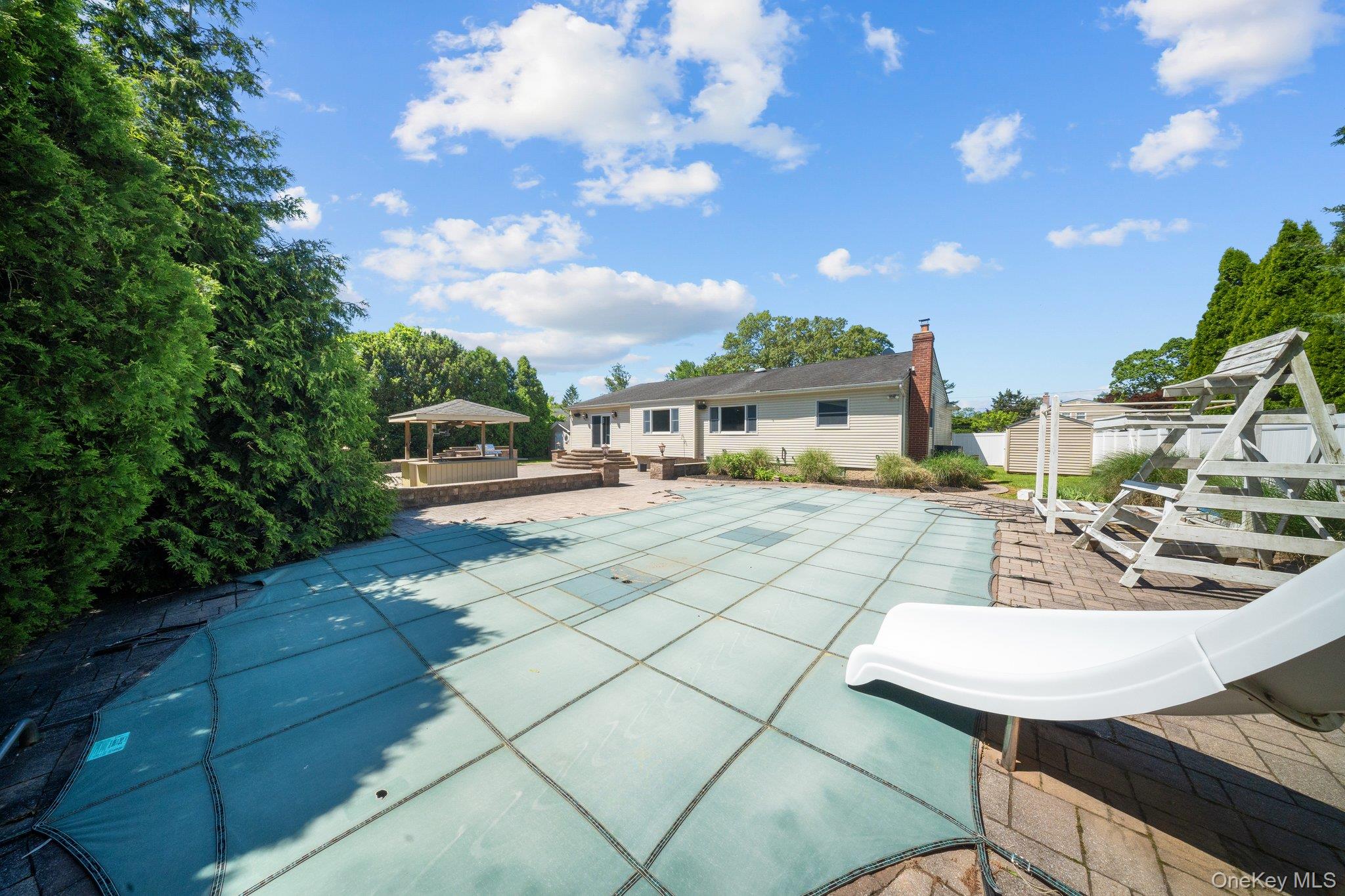 Lake Grove, NY 11755