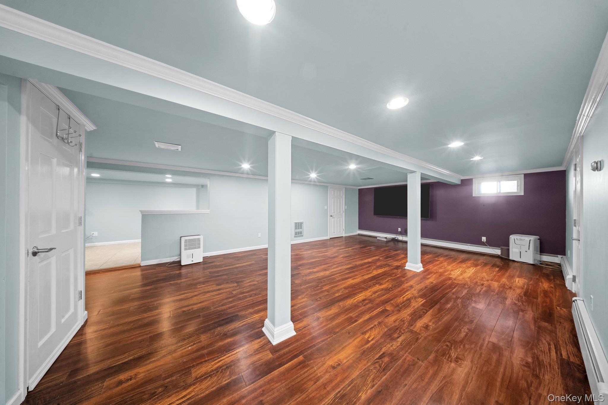 Lake Grove, NY 11755