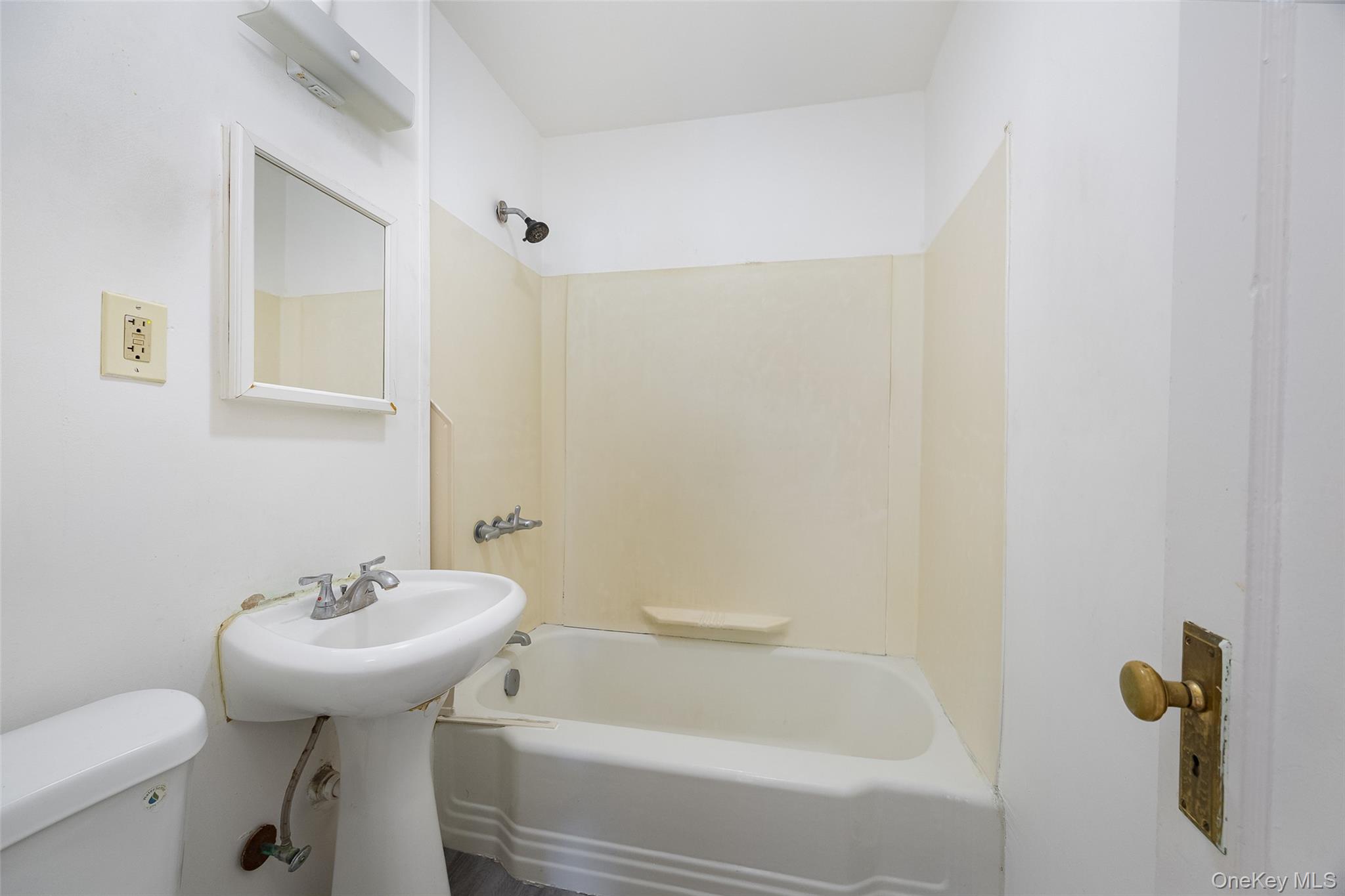 28 Vernon Terrace, Poughkeepsie, NY 12601