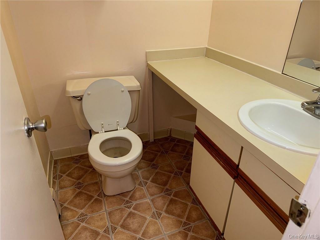 100 HILLSIDE Drive # G8, Middletown, NY 10941