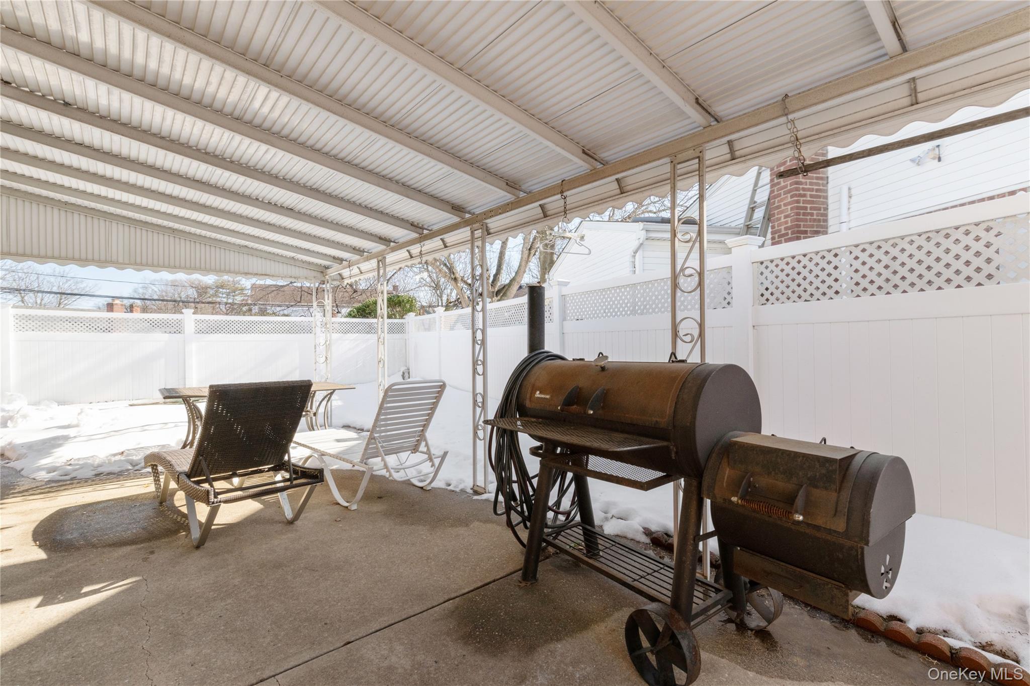 851 Hemlock Street, Franklin Square, NY 11010