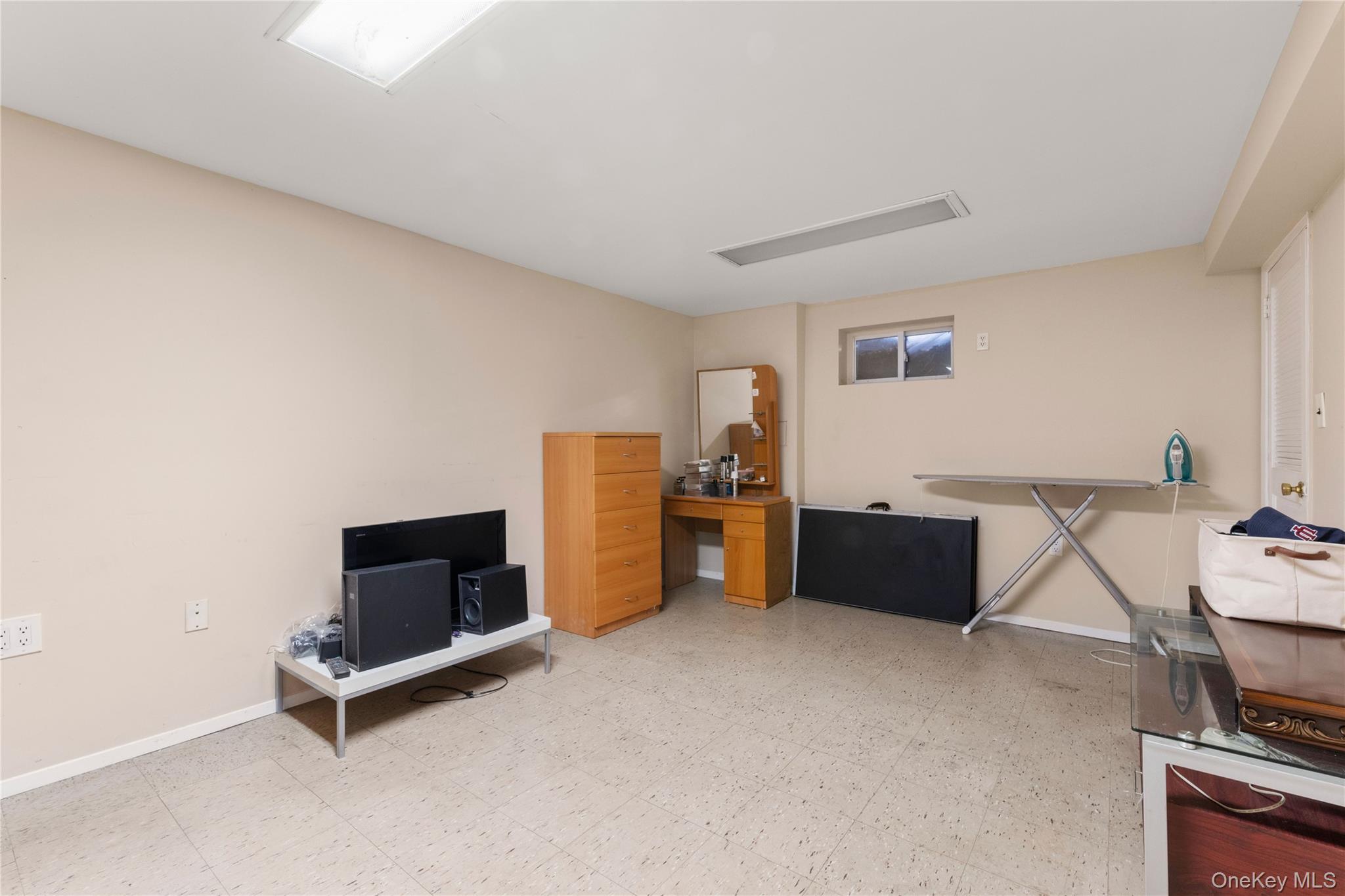 851 Hemlock Street, Franklin Square, NY 11010