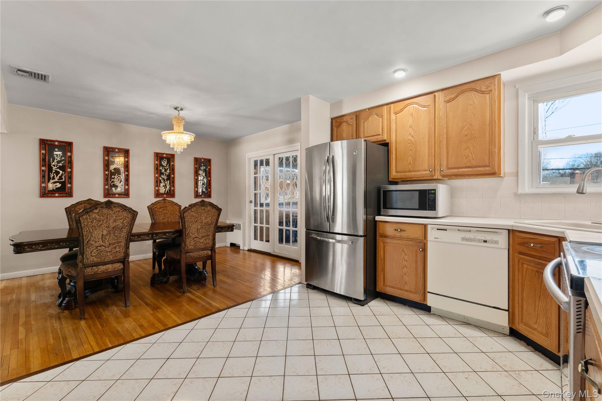 851 Hemlock Street, Franklin Square, NY 11010