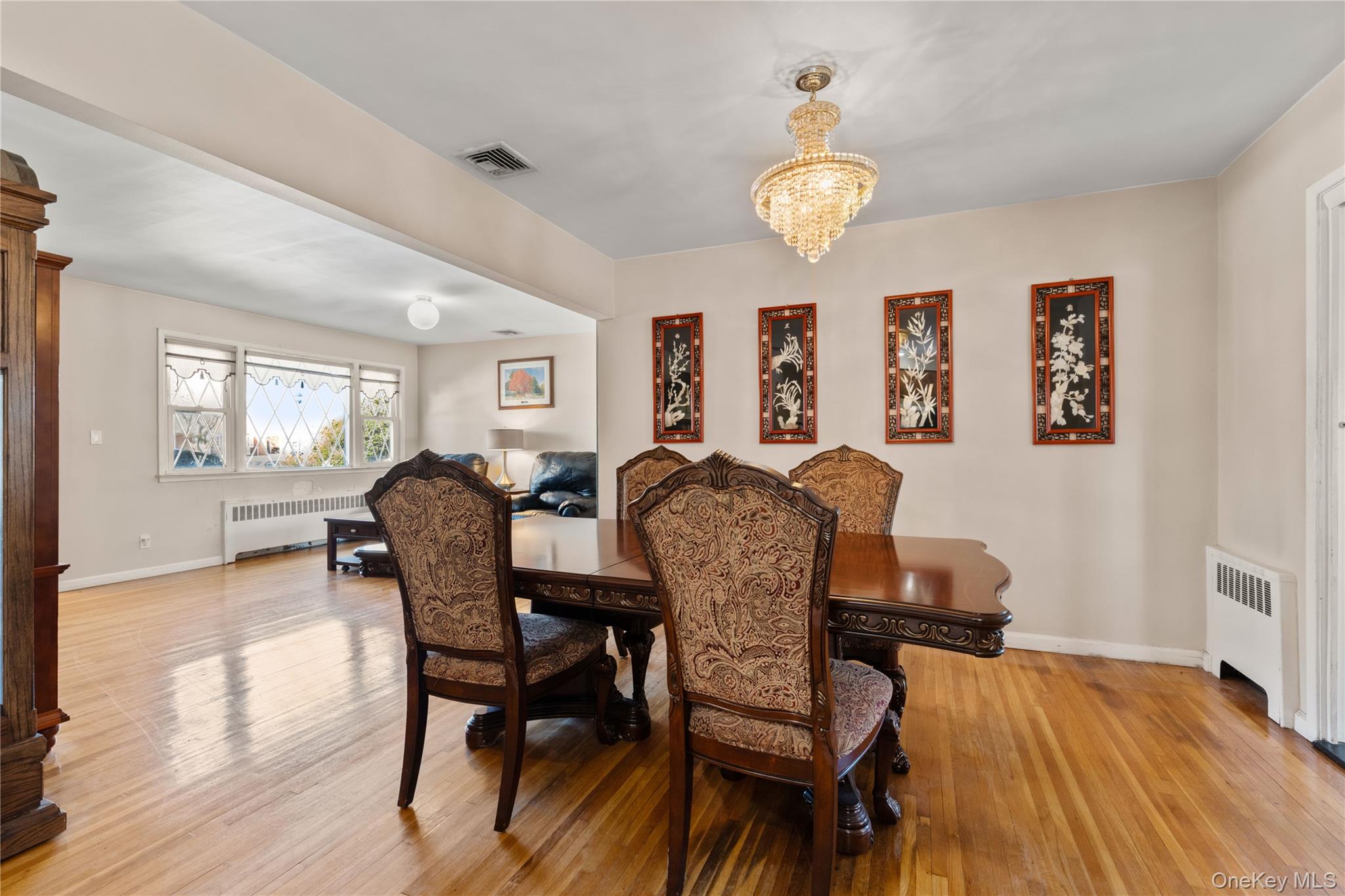 851 Hemlock Street, Franklin Square, NY 11010