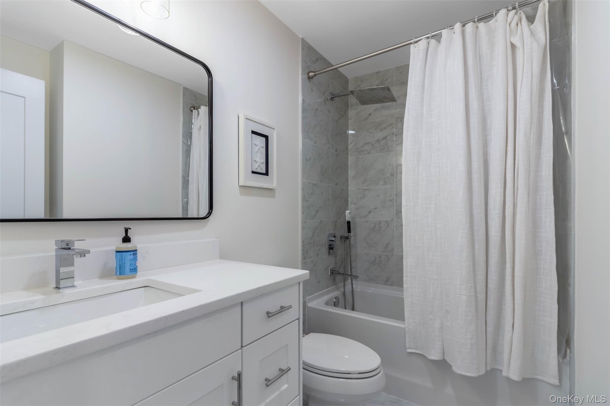 1745 Stars Road, East Marion, NY 11939