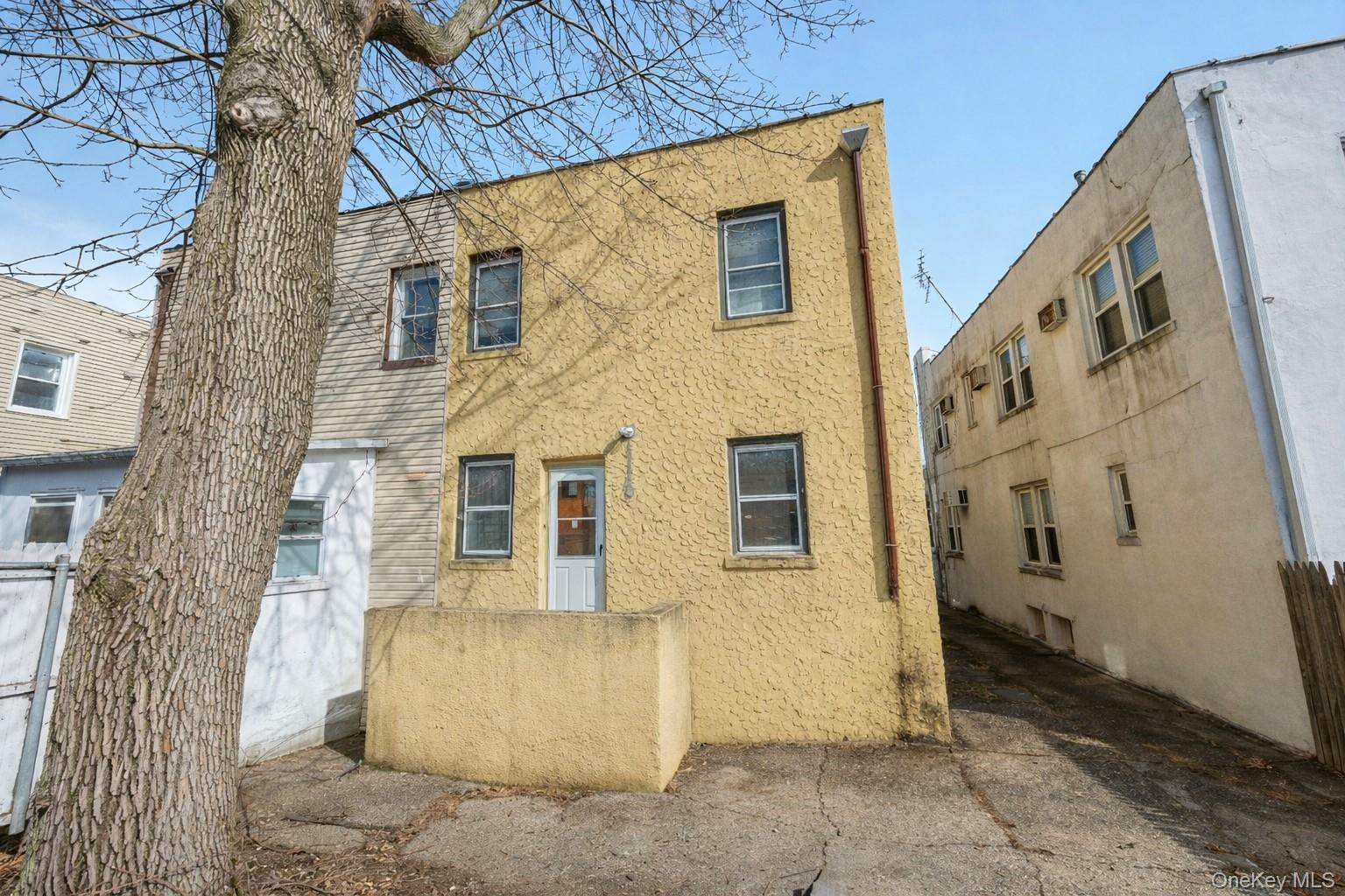 2335 Yates Avenue, Bronx, NY 10469