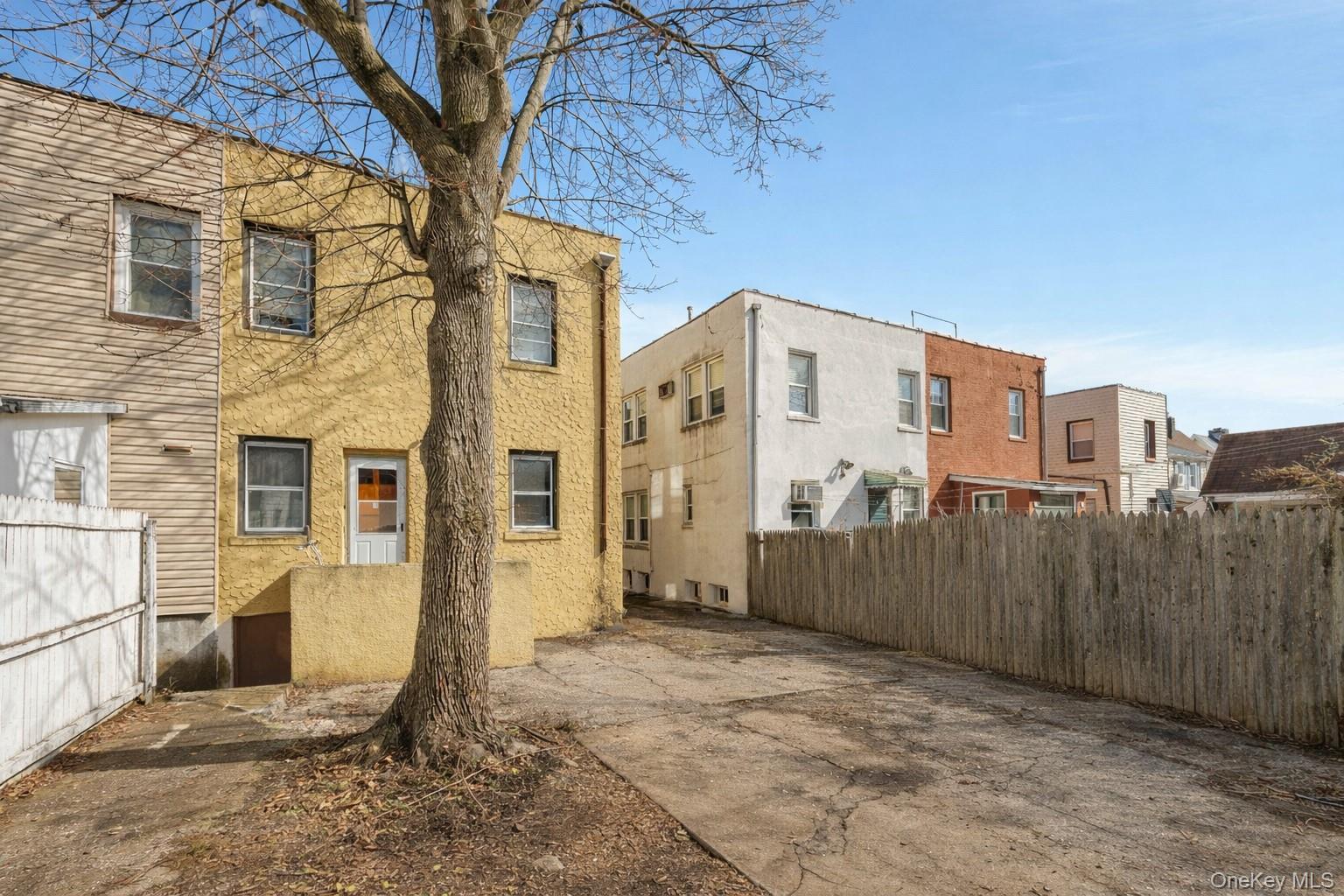 2335 Yates Avenue, Bronx, NY 10469