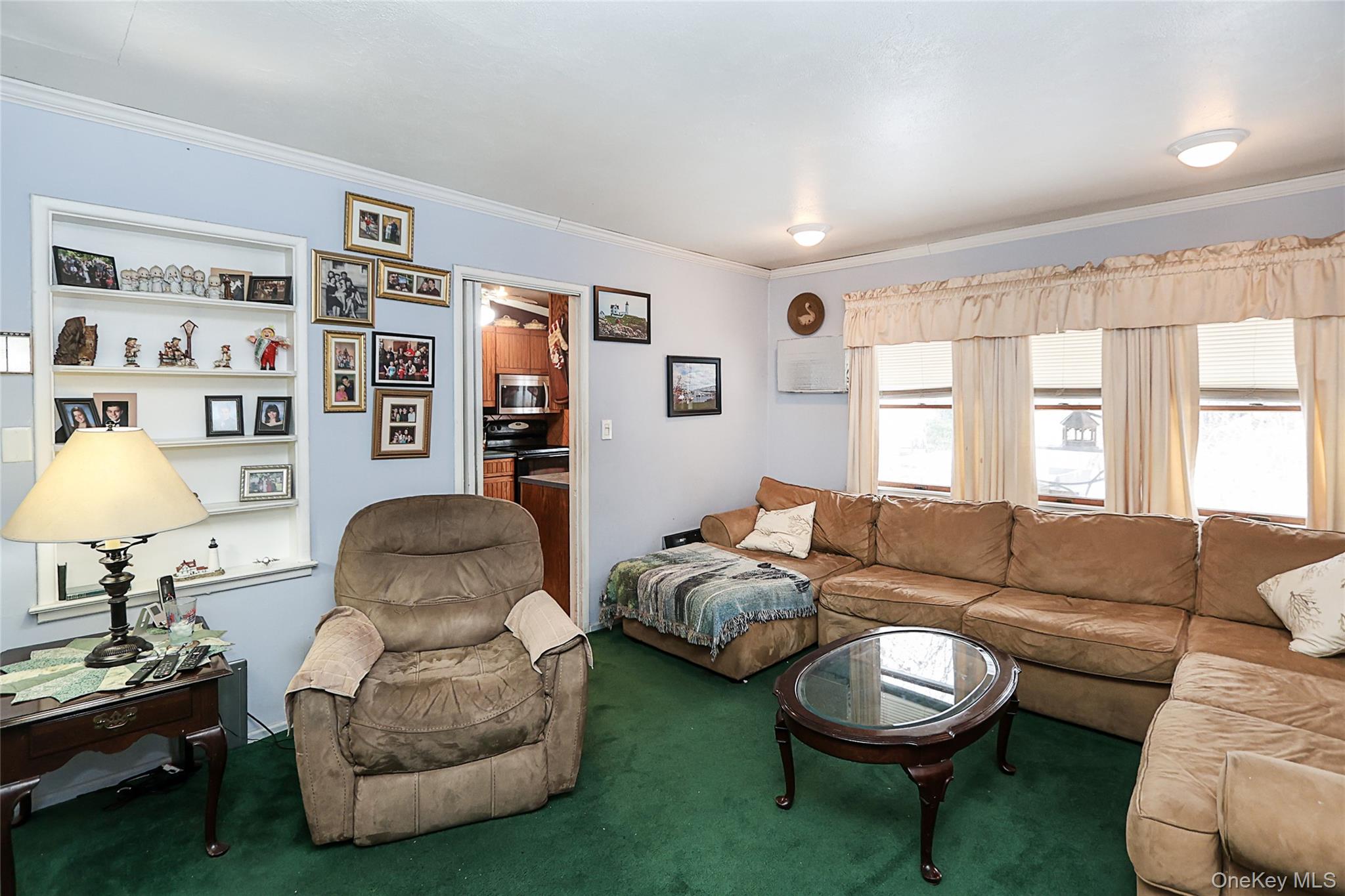 48 Pine Street, Hicksville, NY 11801