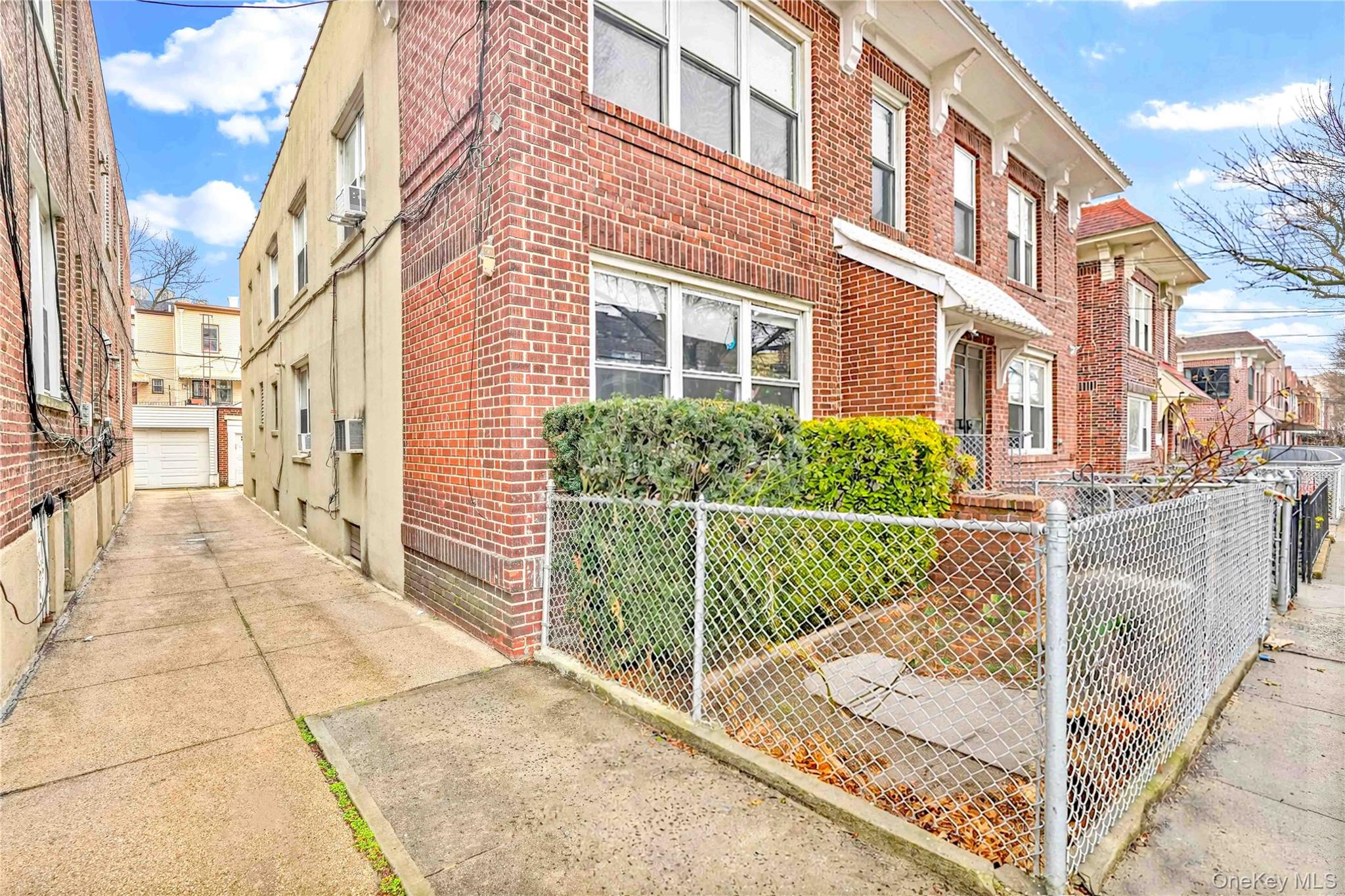 2334 28th Street, Astoria, NY 11105