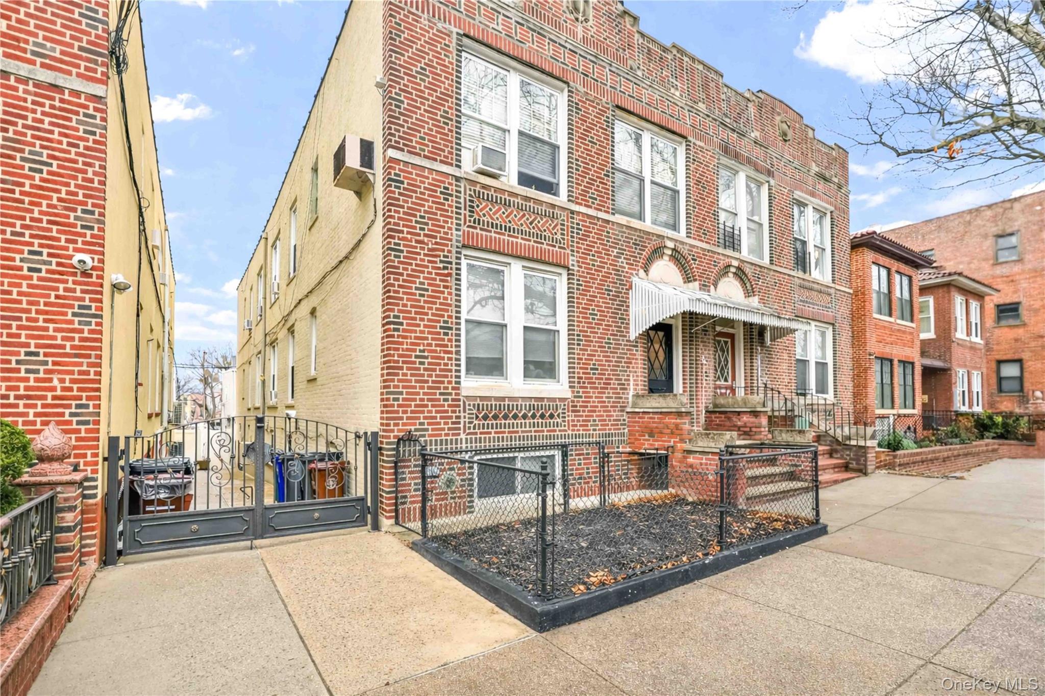 2334 28th Street, Astoria, NY 11105