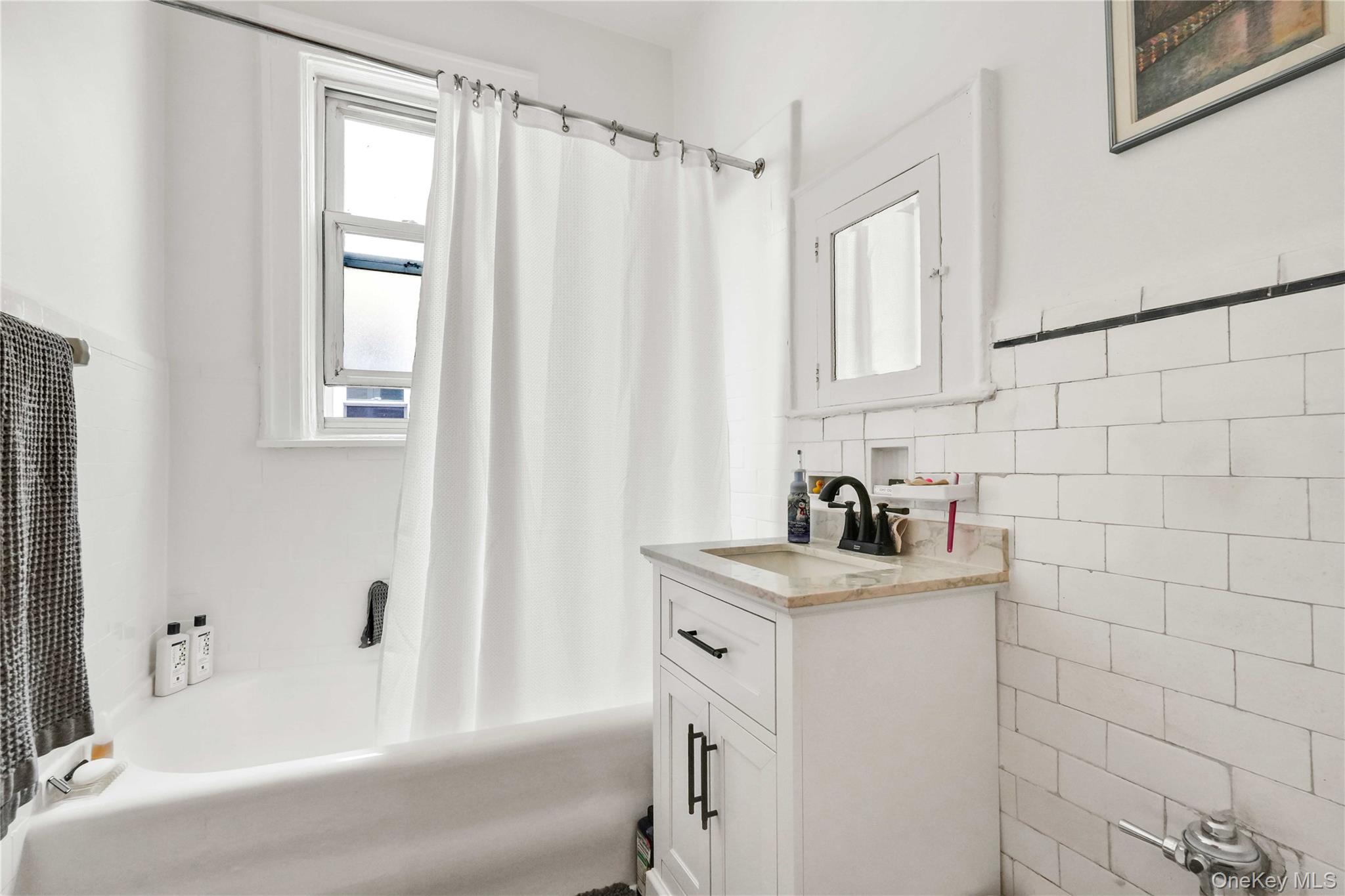 2334 28th Street, Astoria, NY 11105