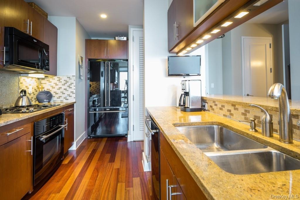 175 Huguenot Street # 1604/1605, New Rochelle, NY 10801