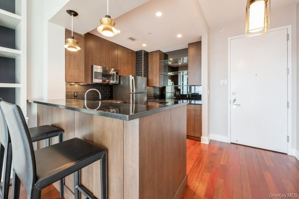 175 Huguenot Street # 1604/1605, New Rochelle, NY 10801