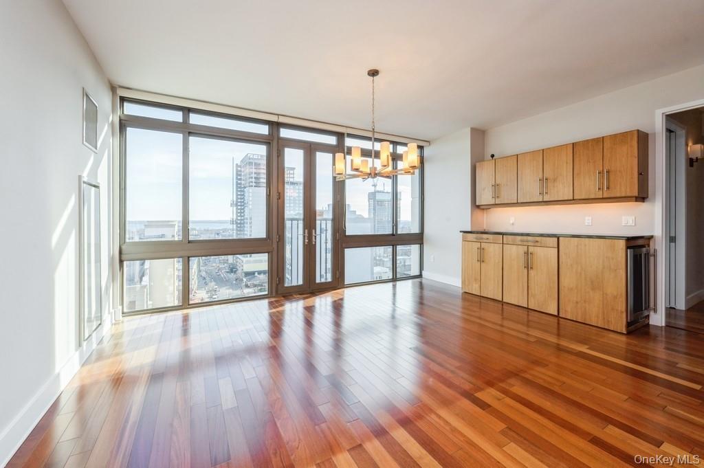 175 Huguenot Street # 1604/1605, New Rochelle, NY 10801