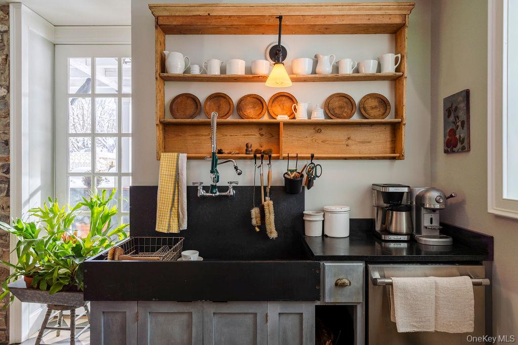 3705 Main Street, Stone Ridge, NY 12484