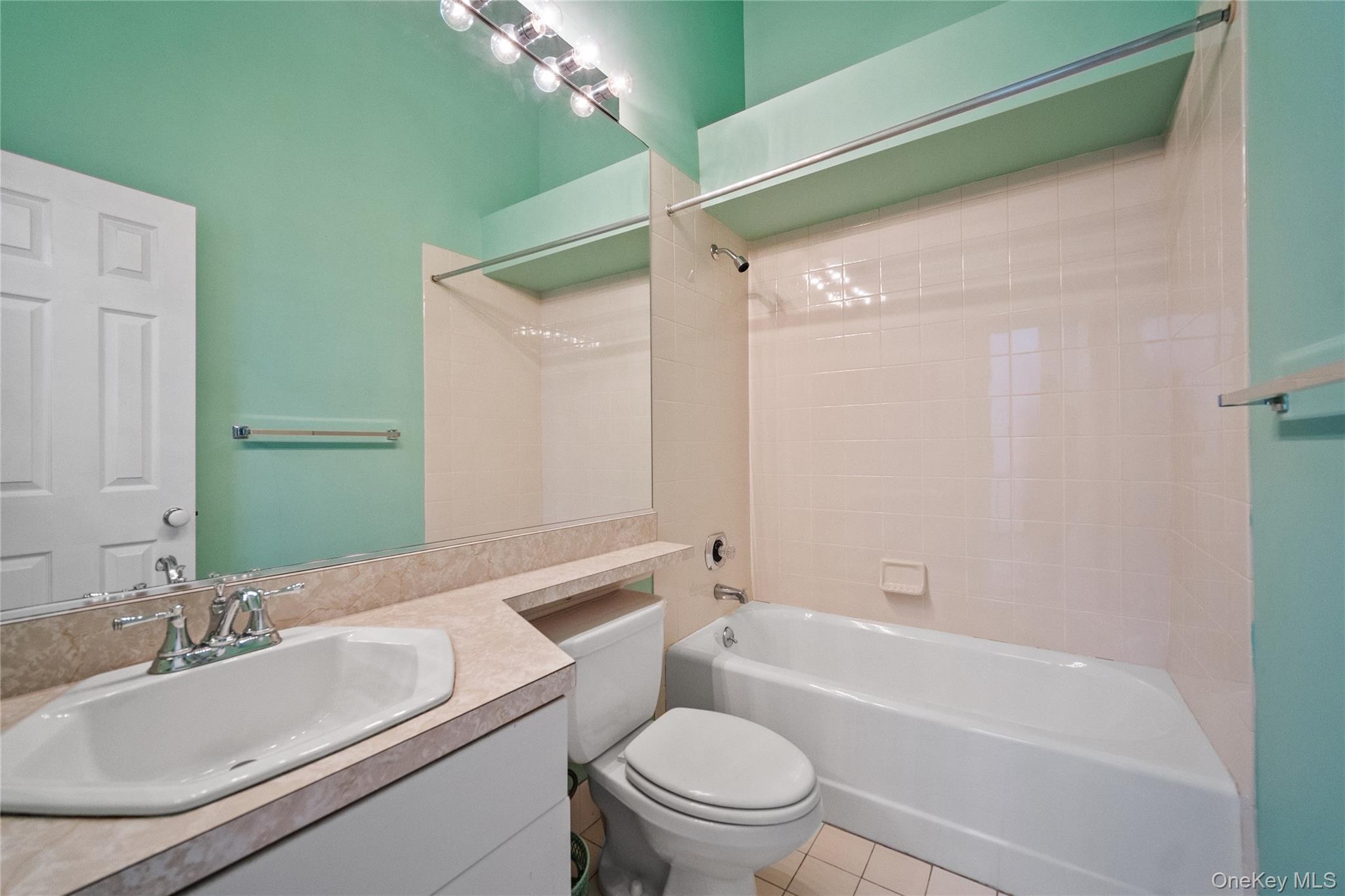 302 Pondside Drive, White Plains, NY 10607