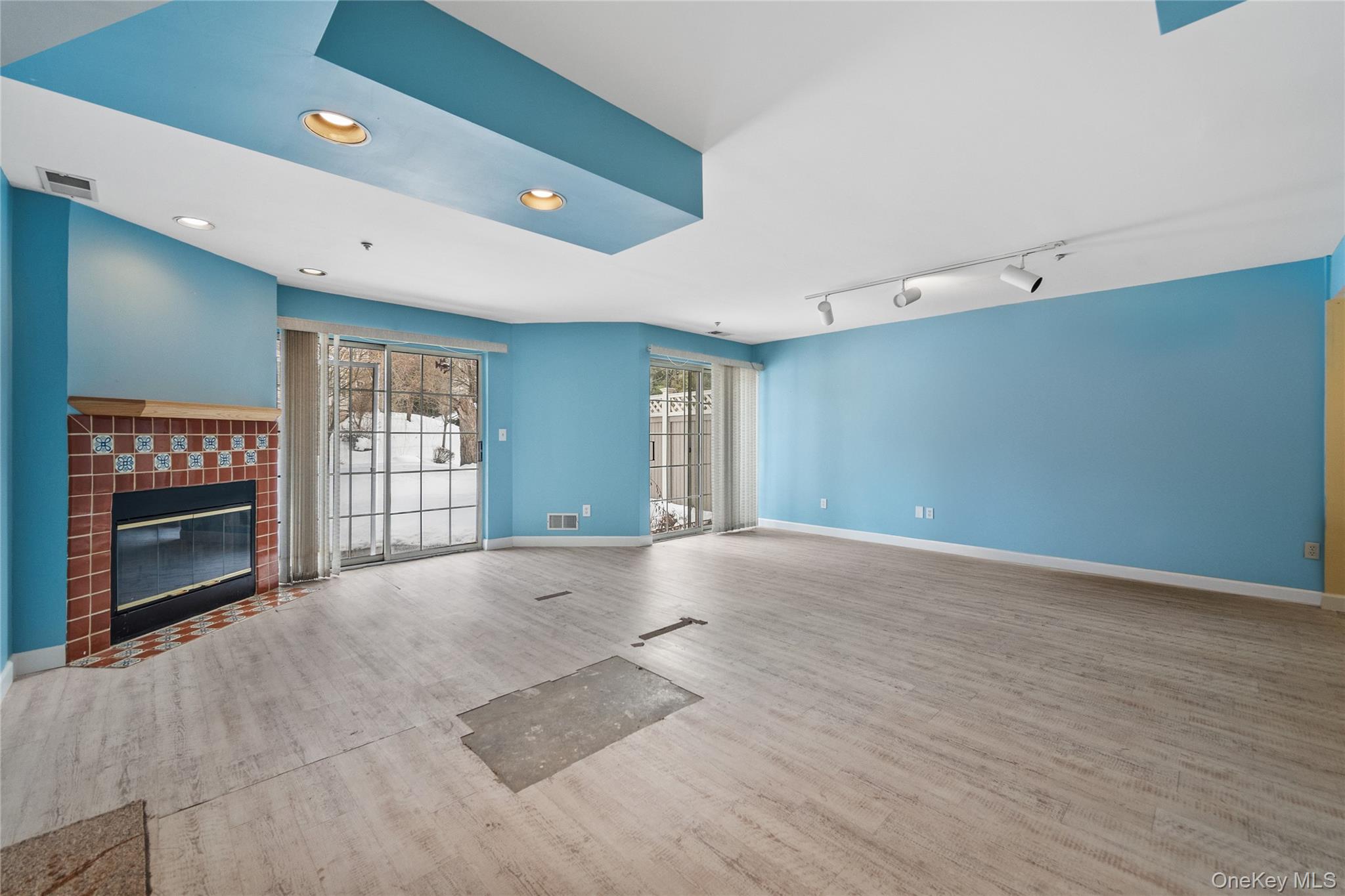 302 Pondside Drive, White Plains, NY 10607