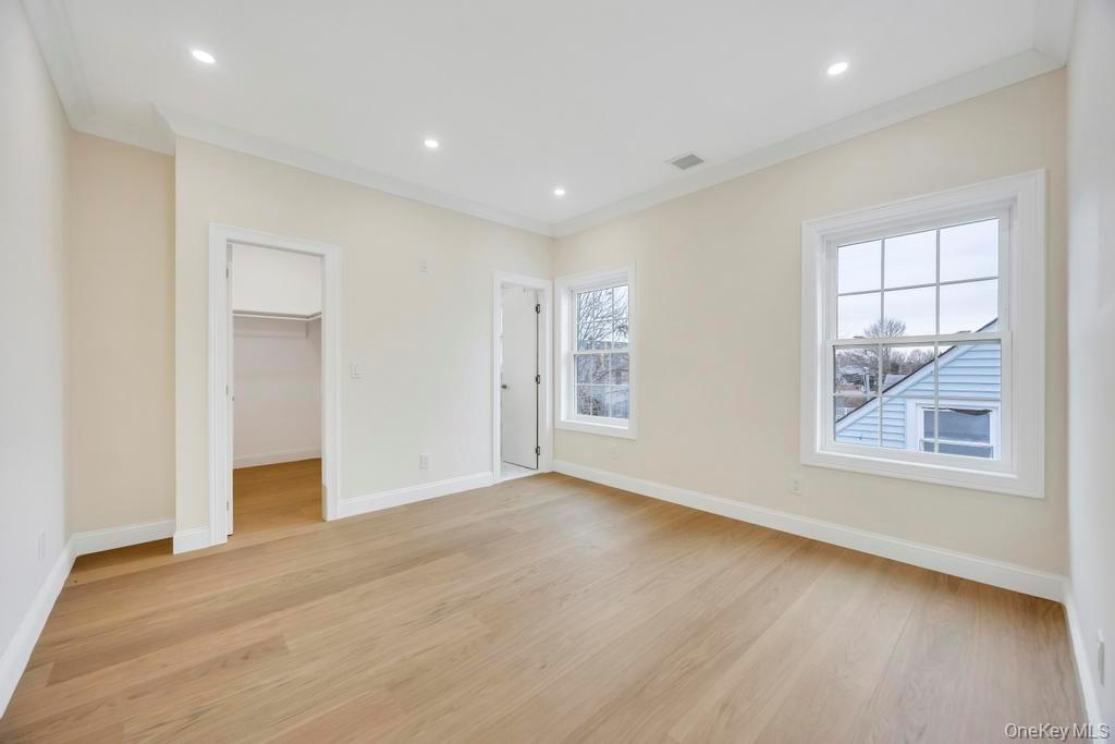 148 Meridian Road, Levittown, NY 11756