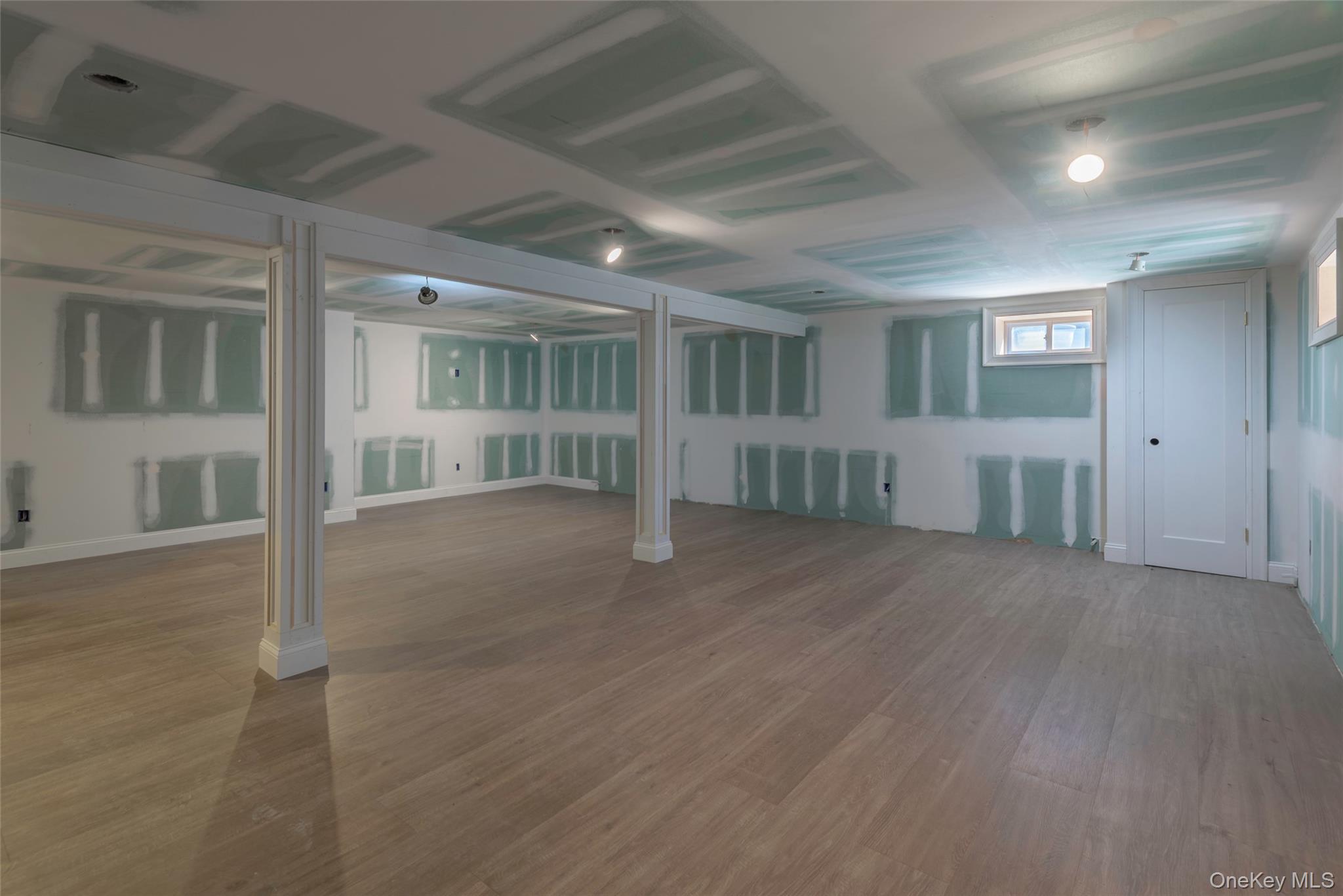 1070 Maple Lane, New Hyde Park, NY 11040