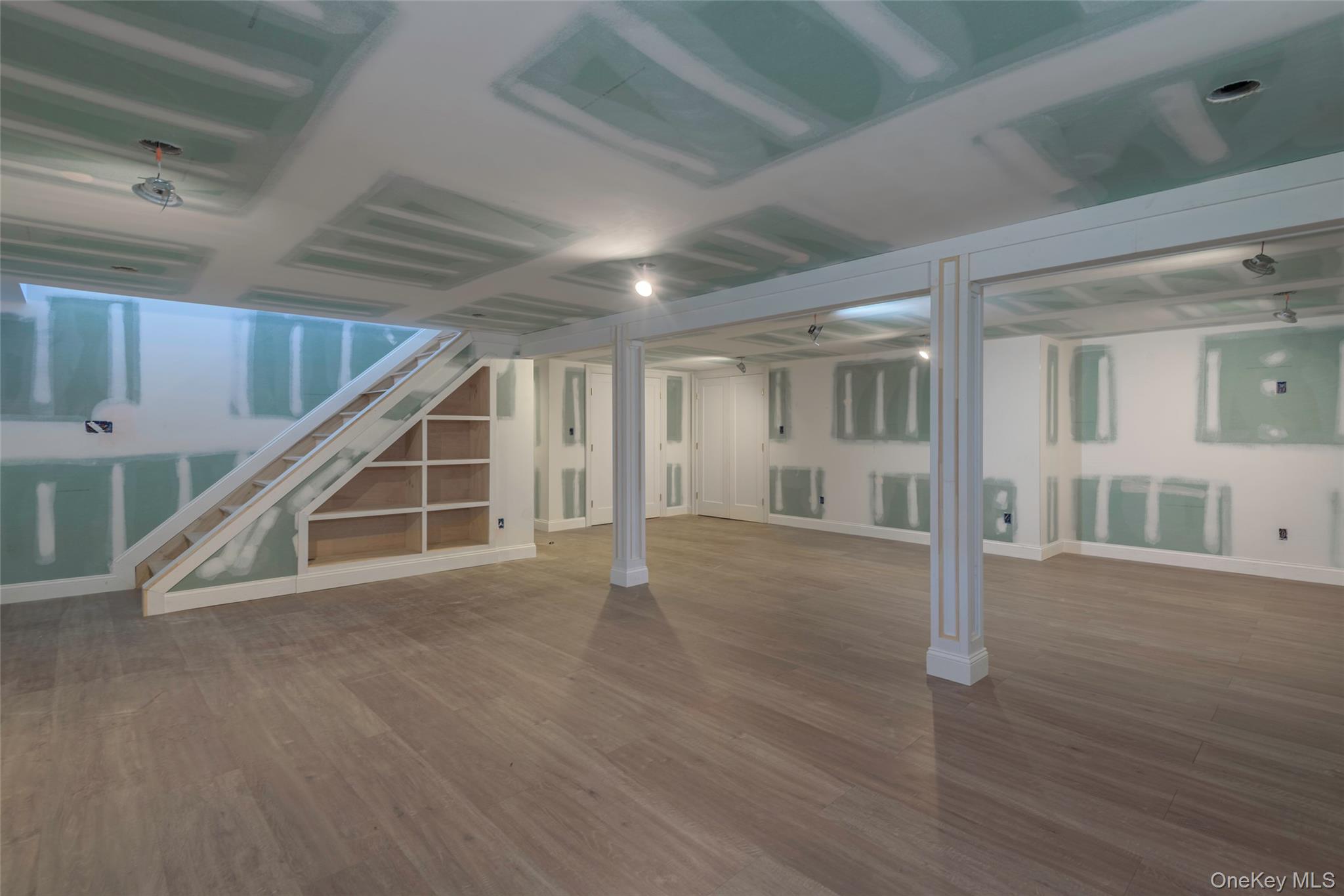 1070 Maple Lane, New Hyde Park, NY 11040