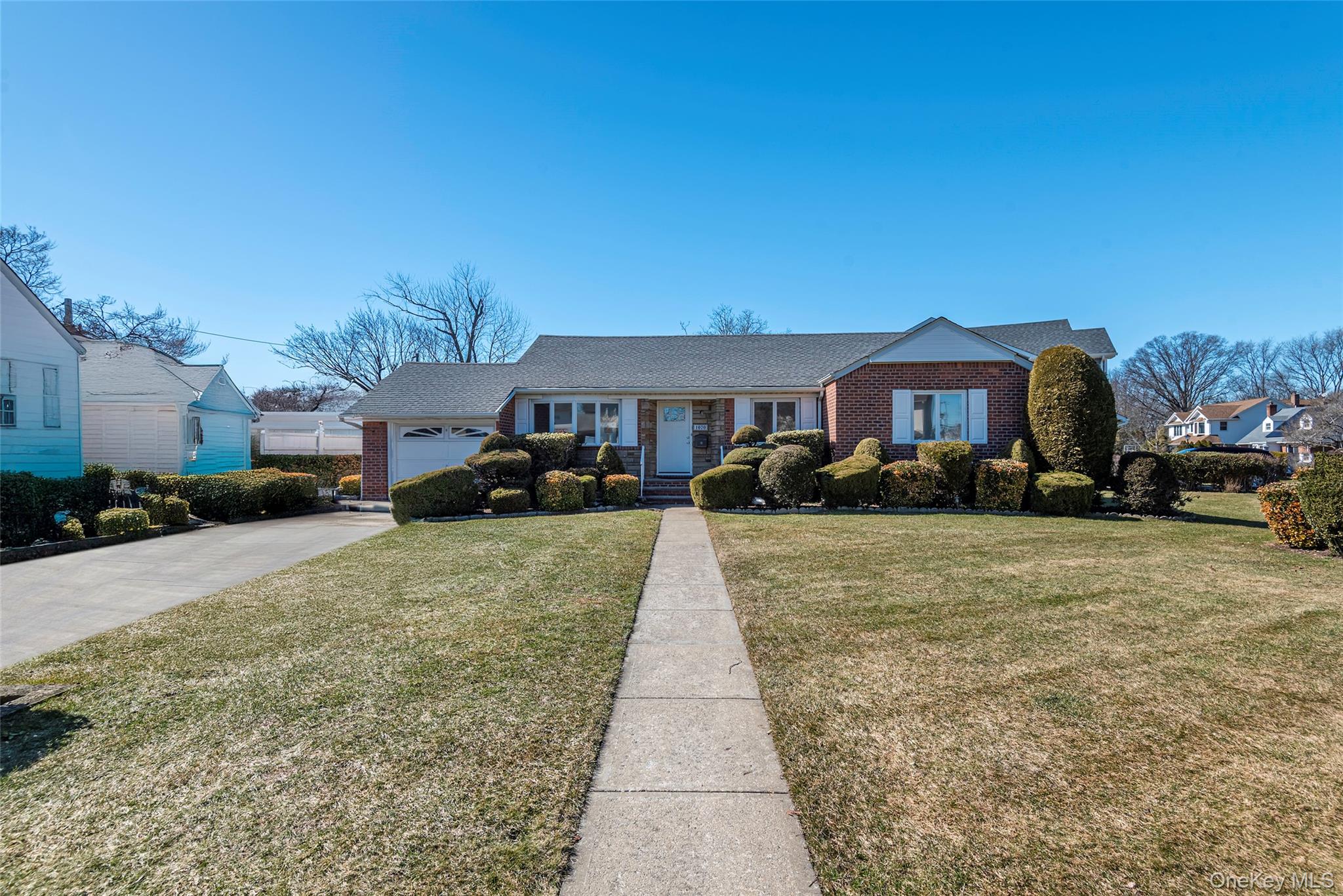 1070 Maple Lane, New Hyde Park, NY 11040