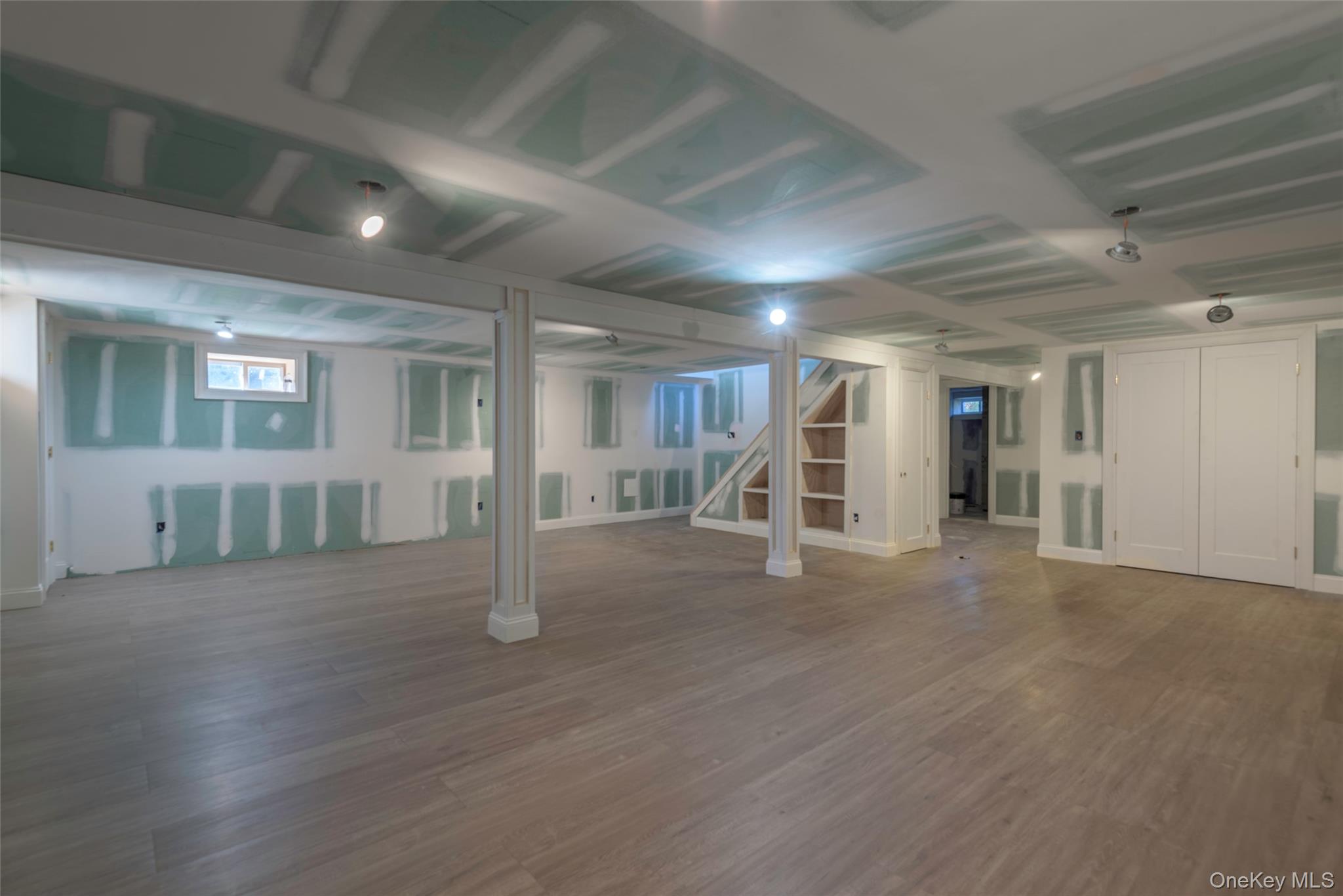 1070 Maple Lane, New Hyde Park, NY 11040