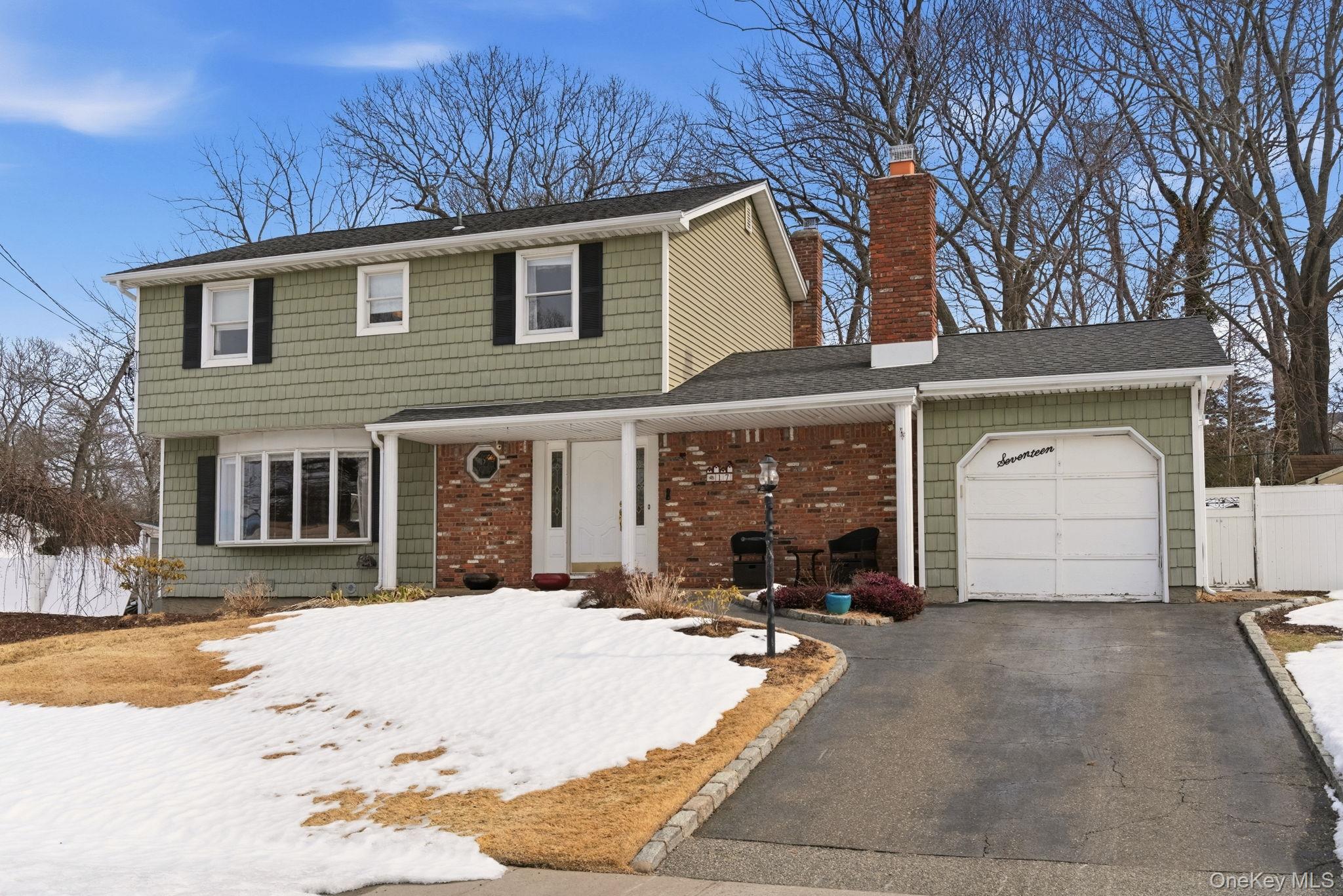 17 Soundway Drive, Rocky Point, NY 11778