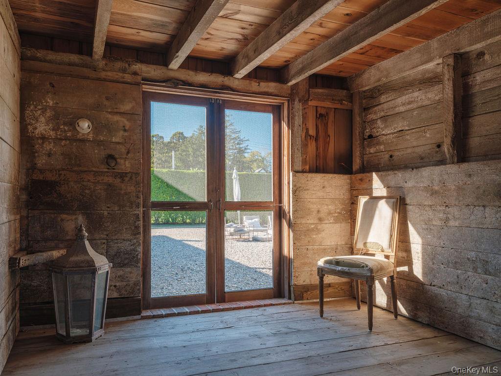 29500 Main Rd, Cutchogue, NY 11935