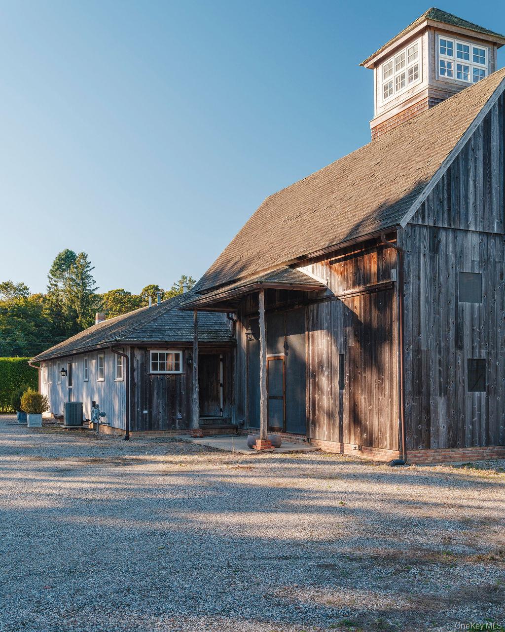 29500 Main Rd, Cutchogue, NY 11935