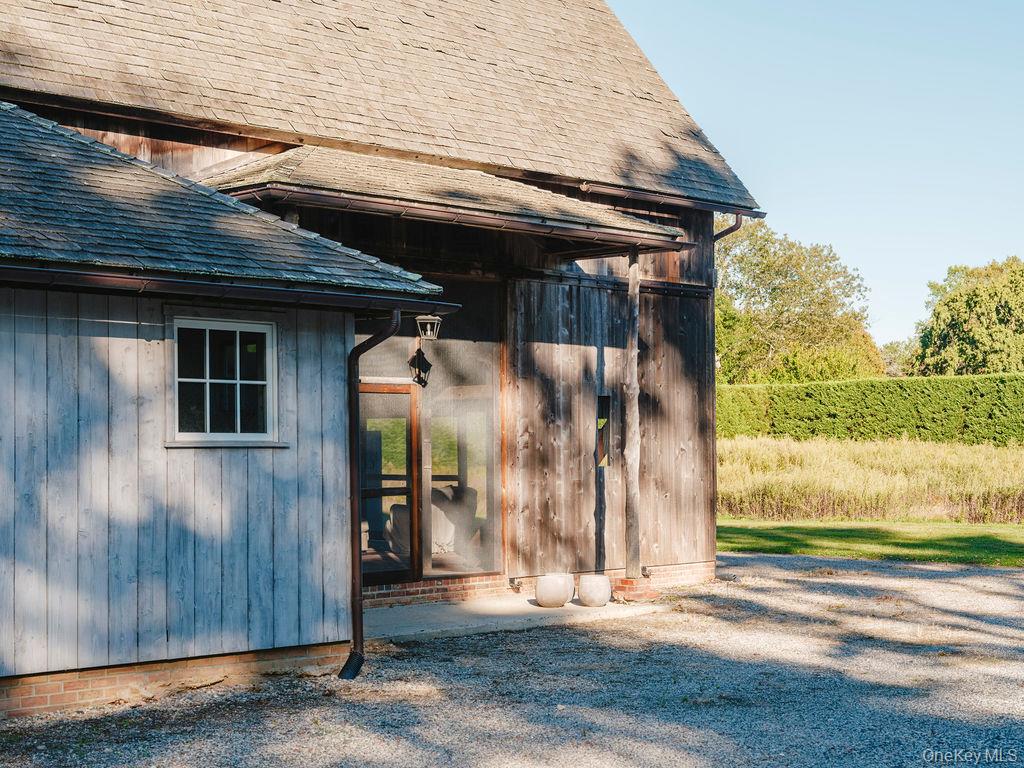 29500 Main Rd, Cutchogue, NY 11935